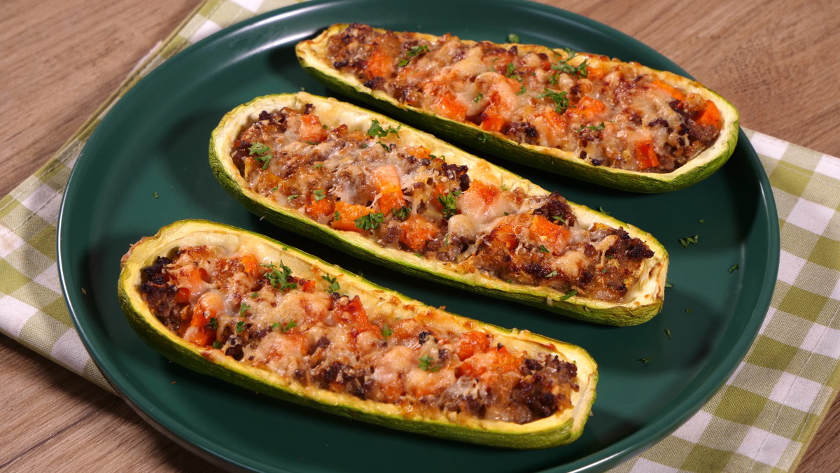 Air fryer Stuffed Zucchini Boats
