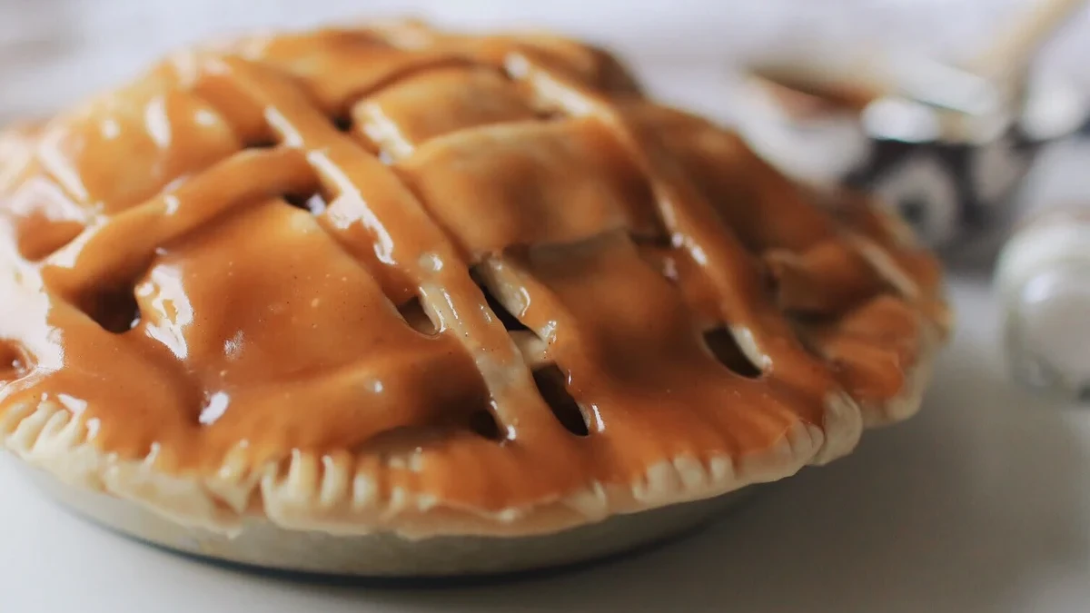 Image of Salted Caramel Apple Pie with Bitterman's Fleur de Sel Sea Salt and Taha'a Vanilla