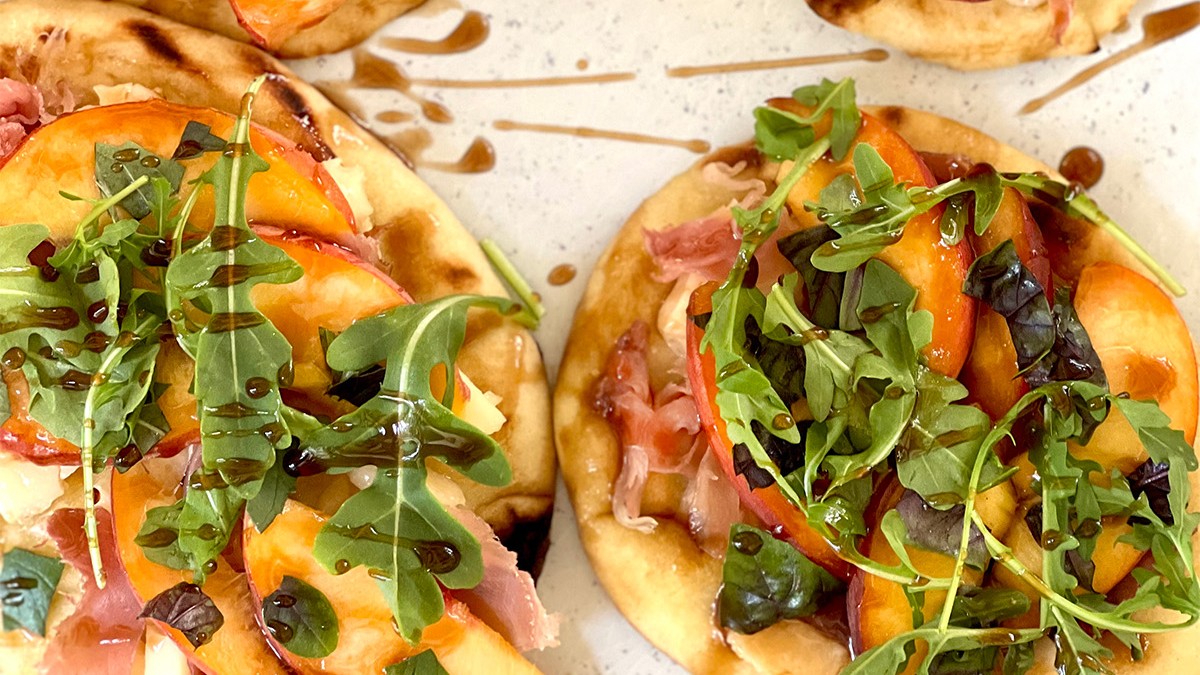 Image of Peach, Proscuitto, and Ricotta Flatbread Pizzas