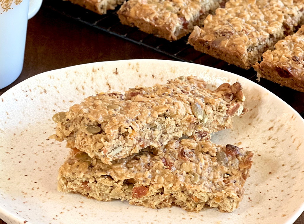 Mango Peach Breakfast Bars
