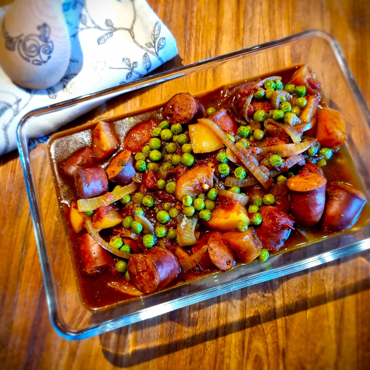 Easy Slowcooker Sausage Casserole