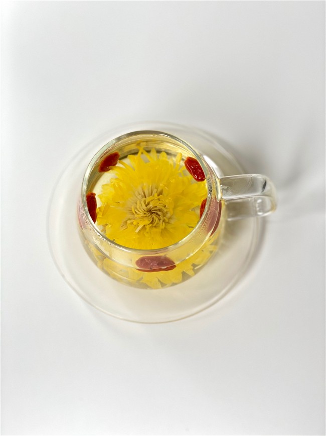 Image of Chrysanthemum Ginger Tea with Goji Berries