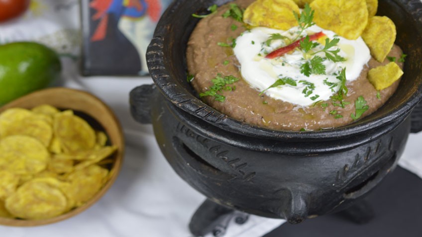 Image of Frijoles refritos (refried beans) Nicaraguan-style