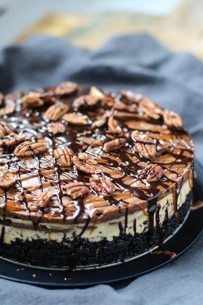 Image of Barstow’s Longview Farm’s Turtle Cheesecake