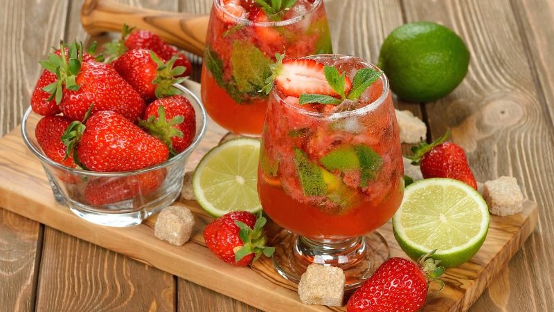 Image of The Perfect Strawberry Mojito Kombucha Cocktail