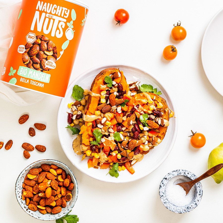Gefüllte Sweet Potato mit unseren Snacking Nuts Mandel