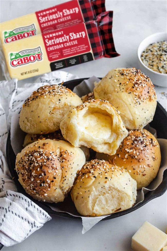 Image of Cheddar Stuffed Everything Bagel Dinner Rolls