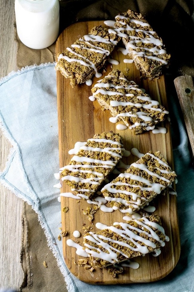 Image of Chewy Granola Bars with Yogurt Drizzle