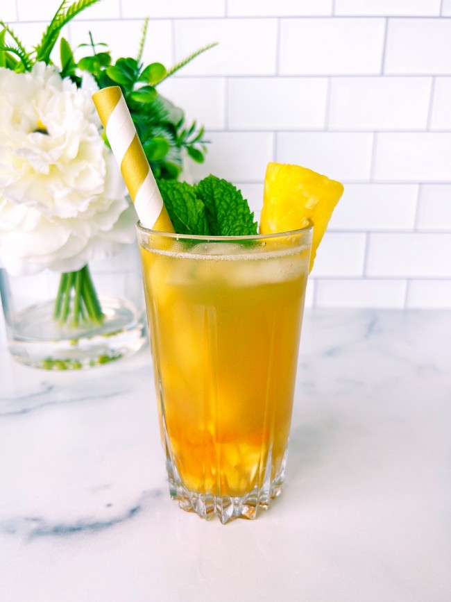 Image of Starbucks Pineapple Passionfruit Refresher (Copycat) with Boba