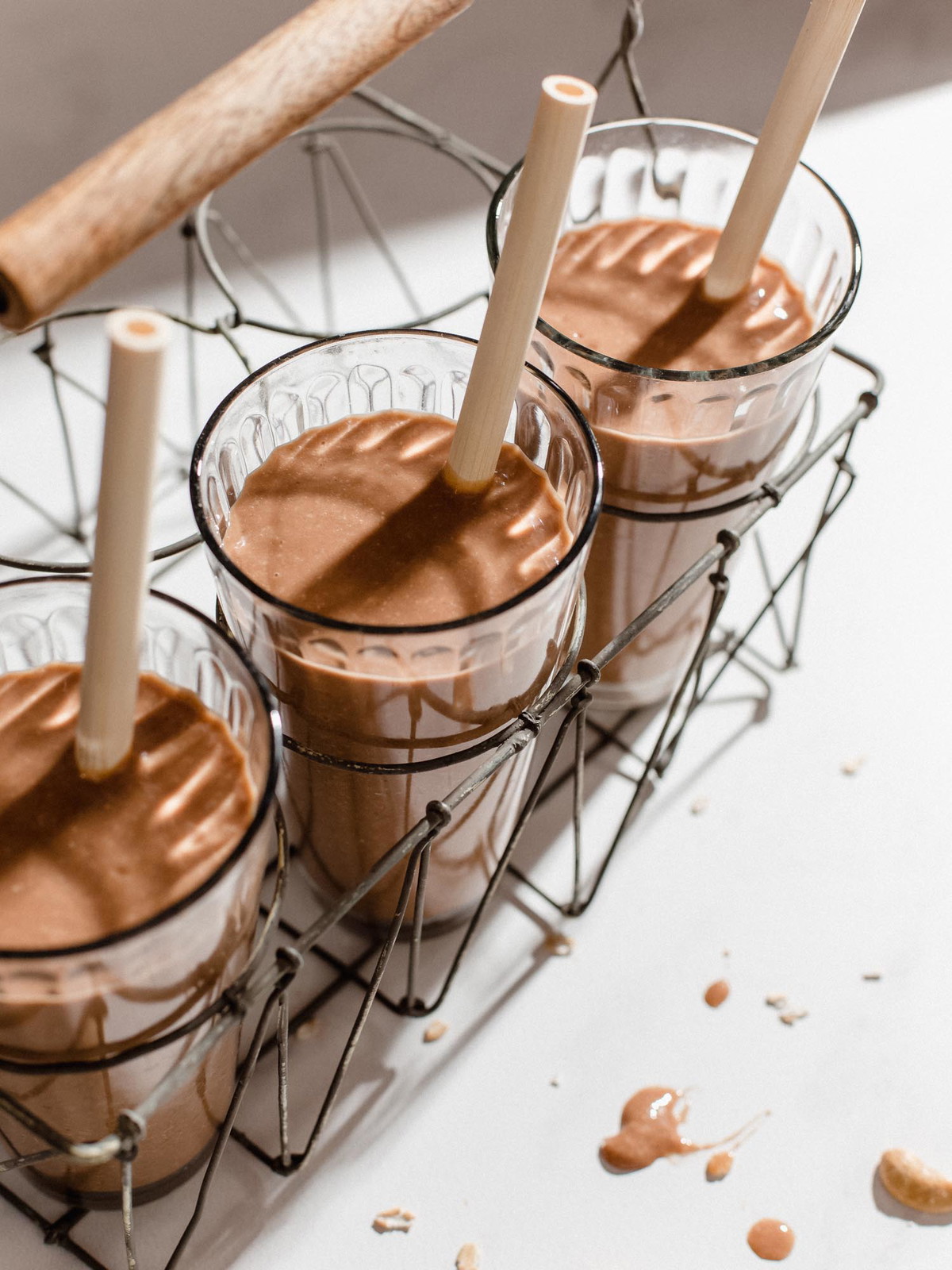 Smoothie saludable de chocolate y avena