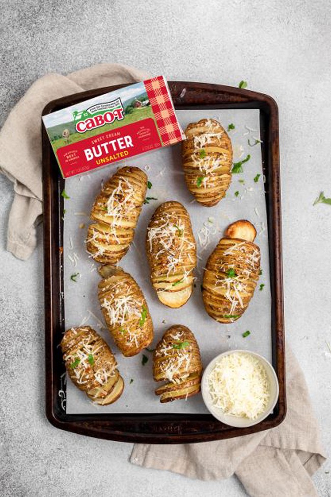 Image of Garlic Butter Roasted Potatoes
