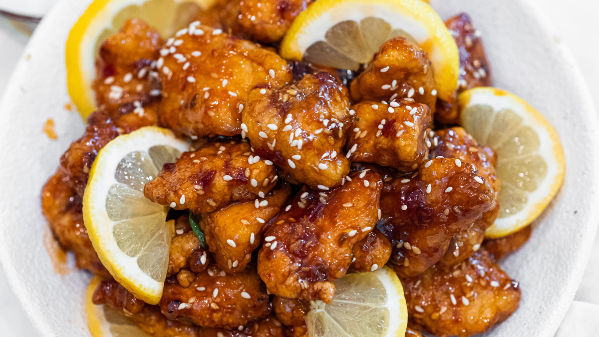 Crispy Lemon Chicken (柠檬鸡)