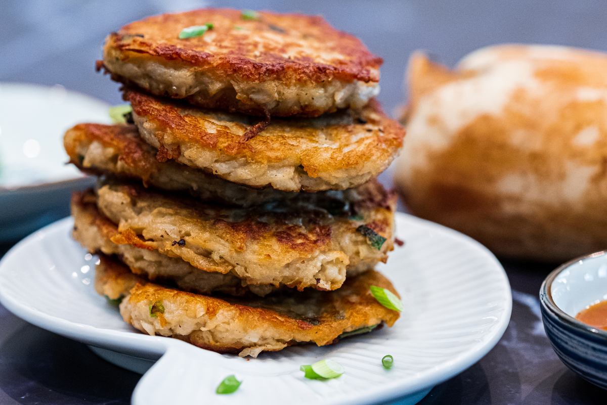 Crispy Lotus Root Pancake (莲藕煎饼)