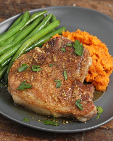 Image of Pork Chops with Apple Cider Glaze