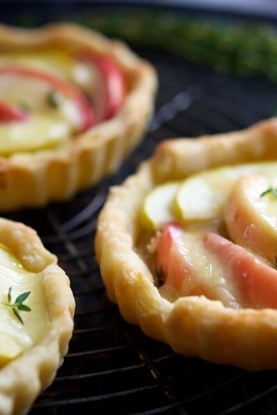 Image of Mini Apple Tarts with Cabot Cracker Cuts