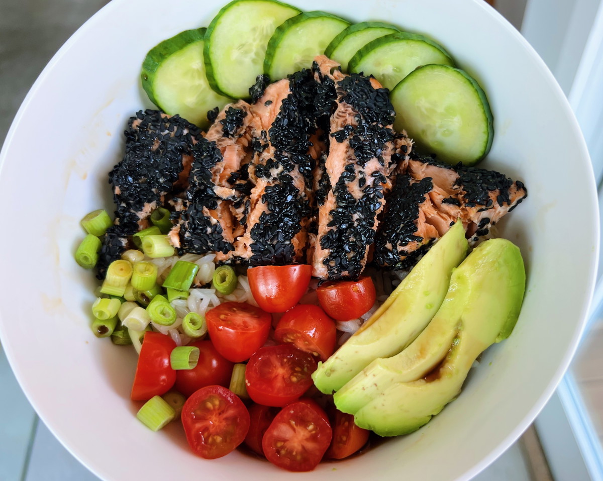 Spicy Sesame Salmon Bowl