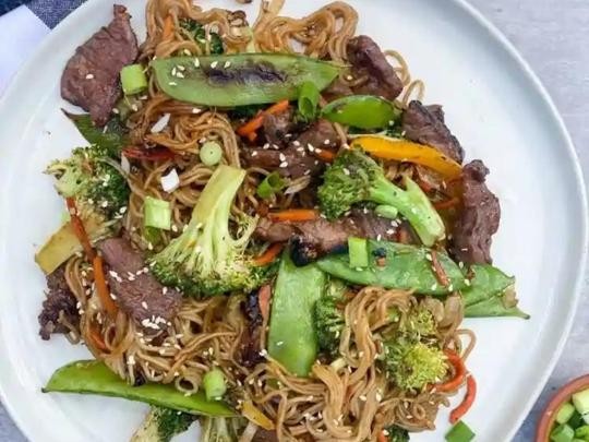 Image of Grilled Beef Lo Mein