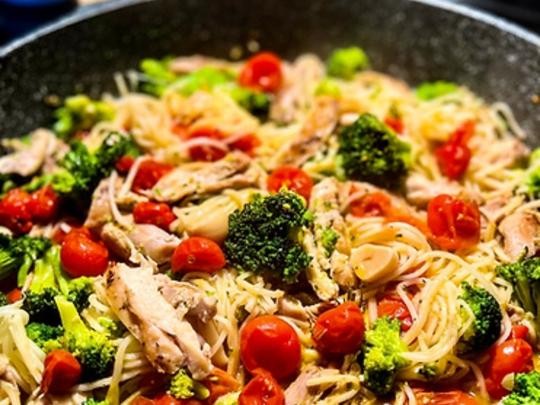 Image of Chicken Pasta & Tomato Confit