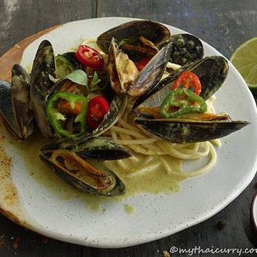 Image of Thai Green Curry Mussels