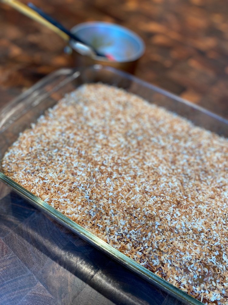 Image of Sprinkle with toasted coconut