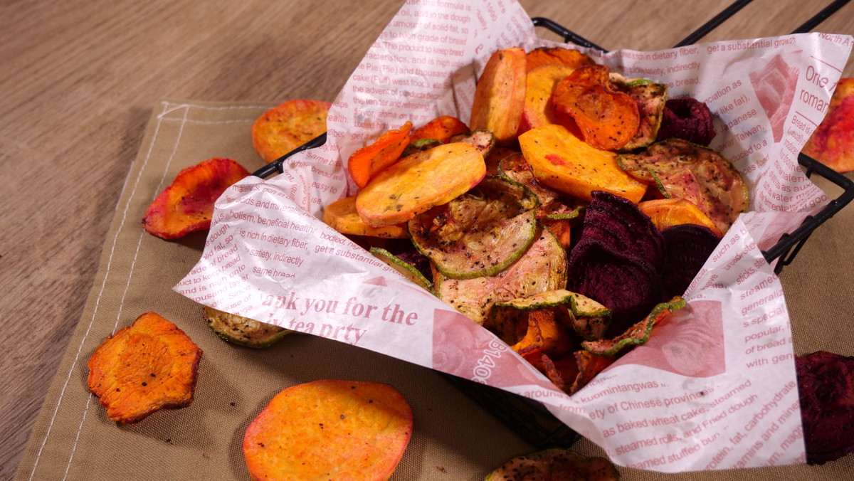 Air fryer Homemade Veggie Chips