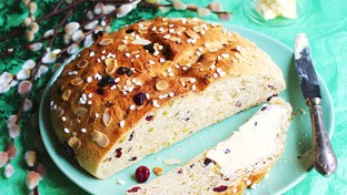 Image of Cranberry-Osterbrot