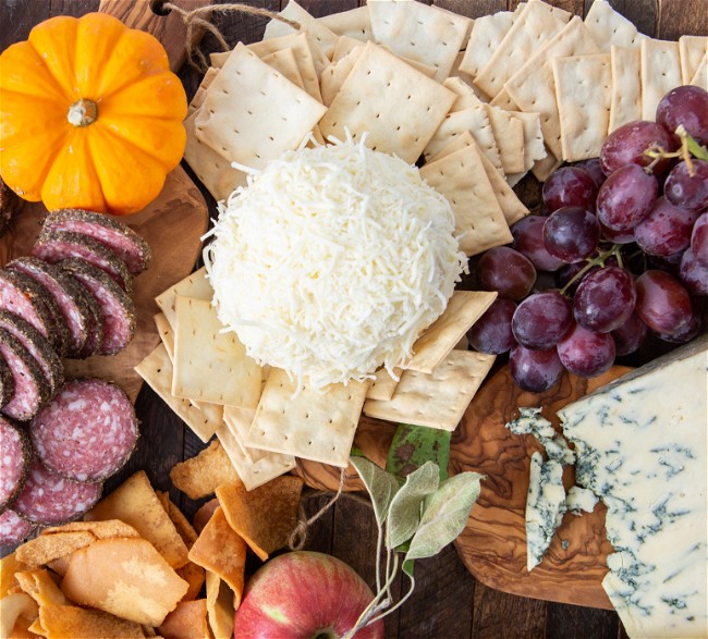 Apple and Horseradish Cheeseball