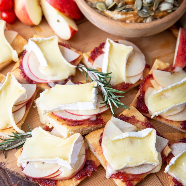 Cranberry Relish Brie Pizza