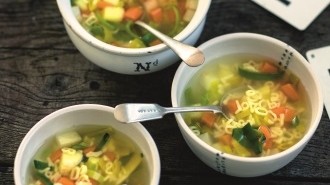 Image of Gemüsesuppe mit Nudeln