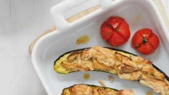 Image of Überbackene Zucchini mit Grilltomate und Weizenrisotto