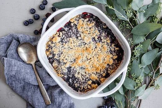 GoodFats: Berry Crisp