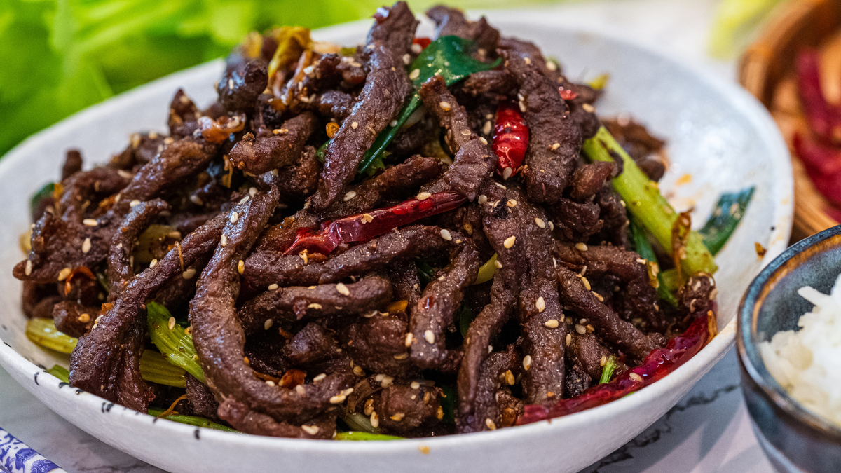 Ganbian Beef / Stir-Fry Beef w/ Celery Recipe (干煸牛肉)