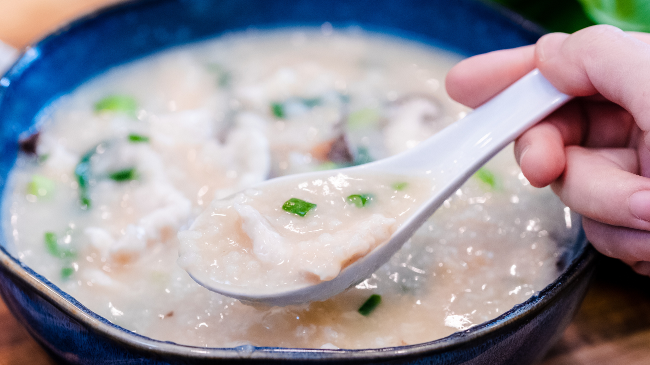 Image of Chicken Congee with Mushroom (香菇滑鸡粥)