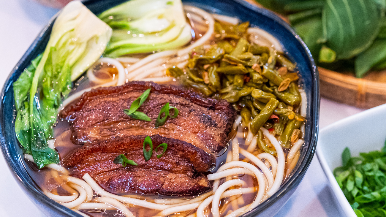 Image of Braised Pork Belly Noodle Soup (扣肉米粉)
