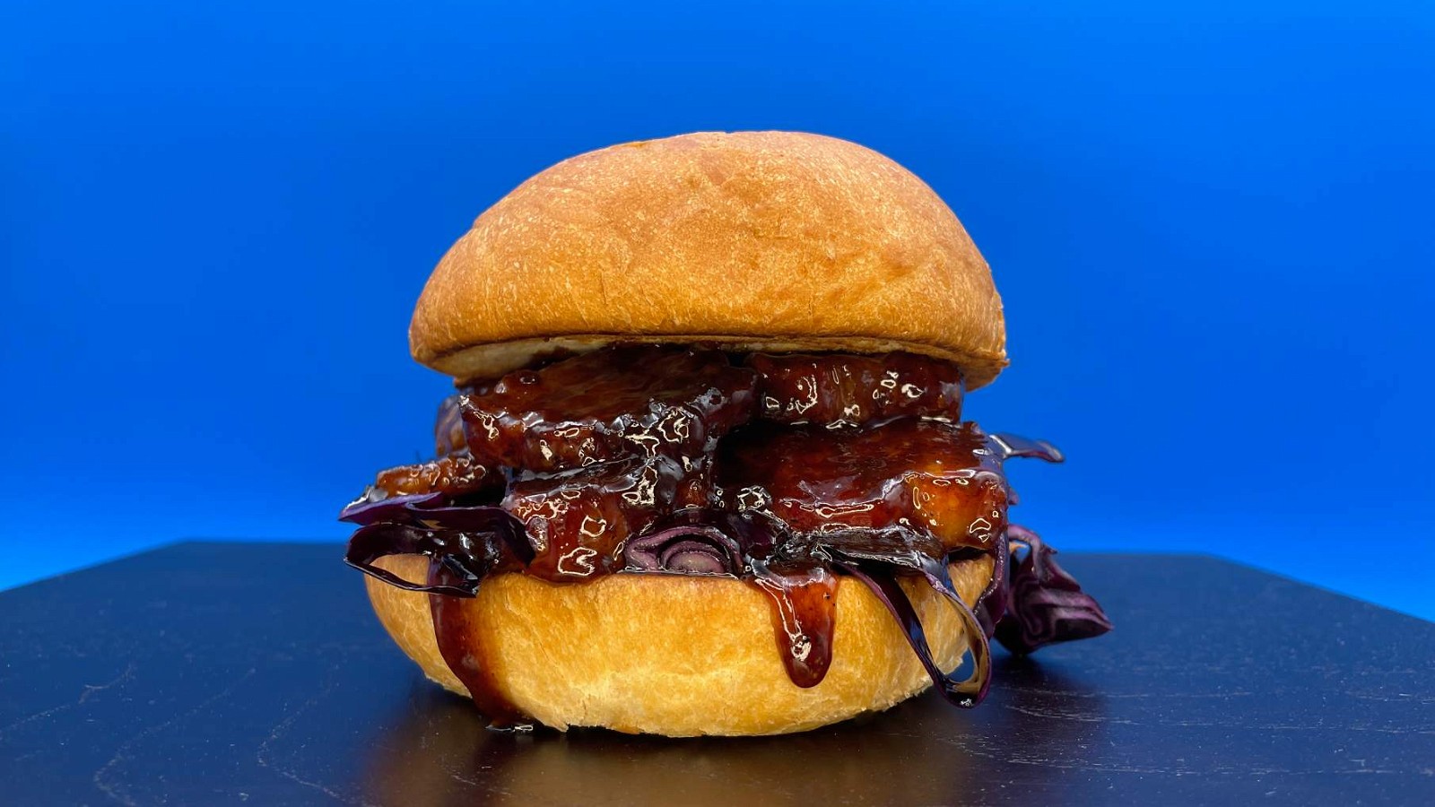 Image of Sandwich con pancia di maiale e rabarbaro