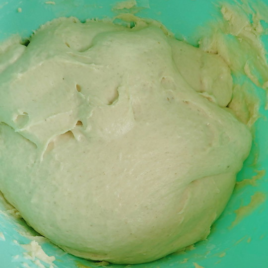 Image of Den Teig zugedeckt an einem warem Ort um das Doppelte aufgehen lassen