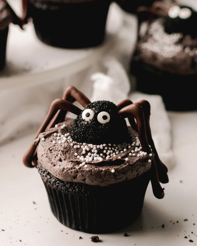 Image of Spooky Spider Cupcakes