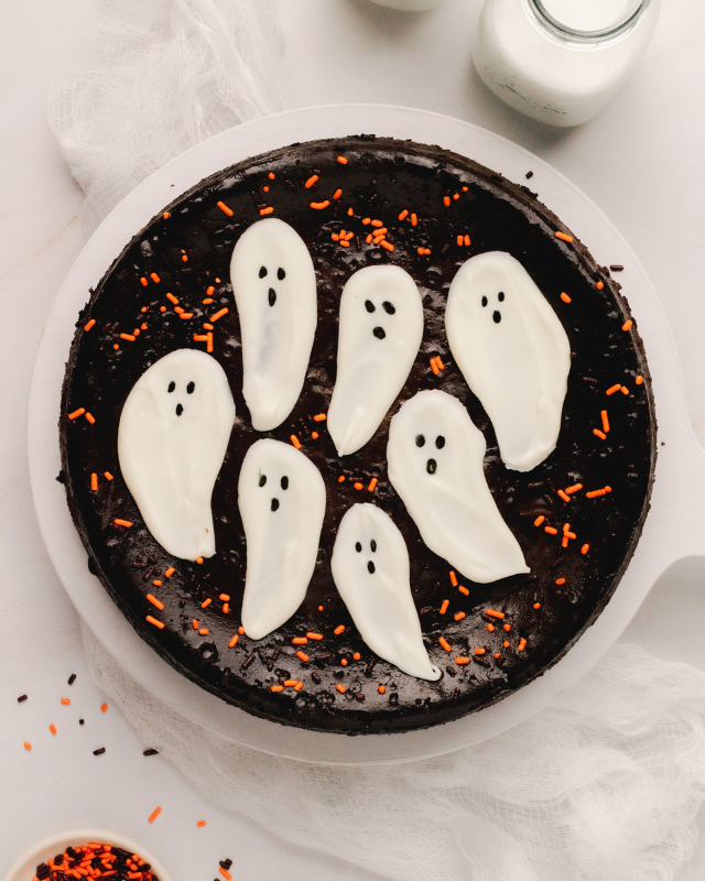 Image of Spooky Ghost Chocolate Cheesecake