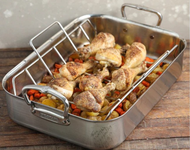 Image of Roasted Chicken Legs with Vegetables
