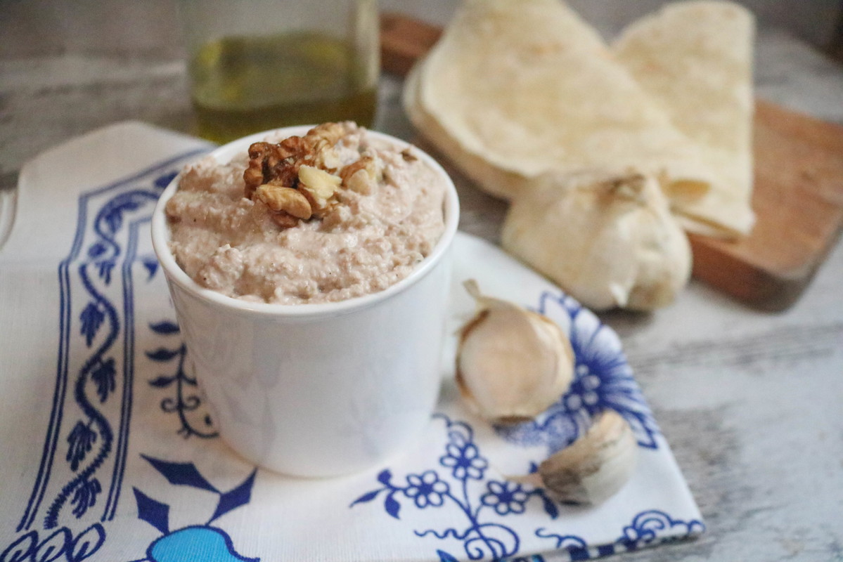 Recipe-49-Classic-Skordalia-Greek-Garlic-Spread