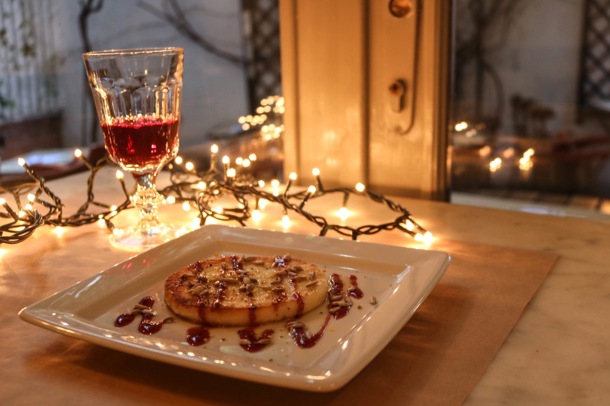 Recipe-78-Festive Grilled Talagani with Jam and Olive Oil