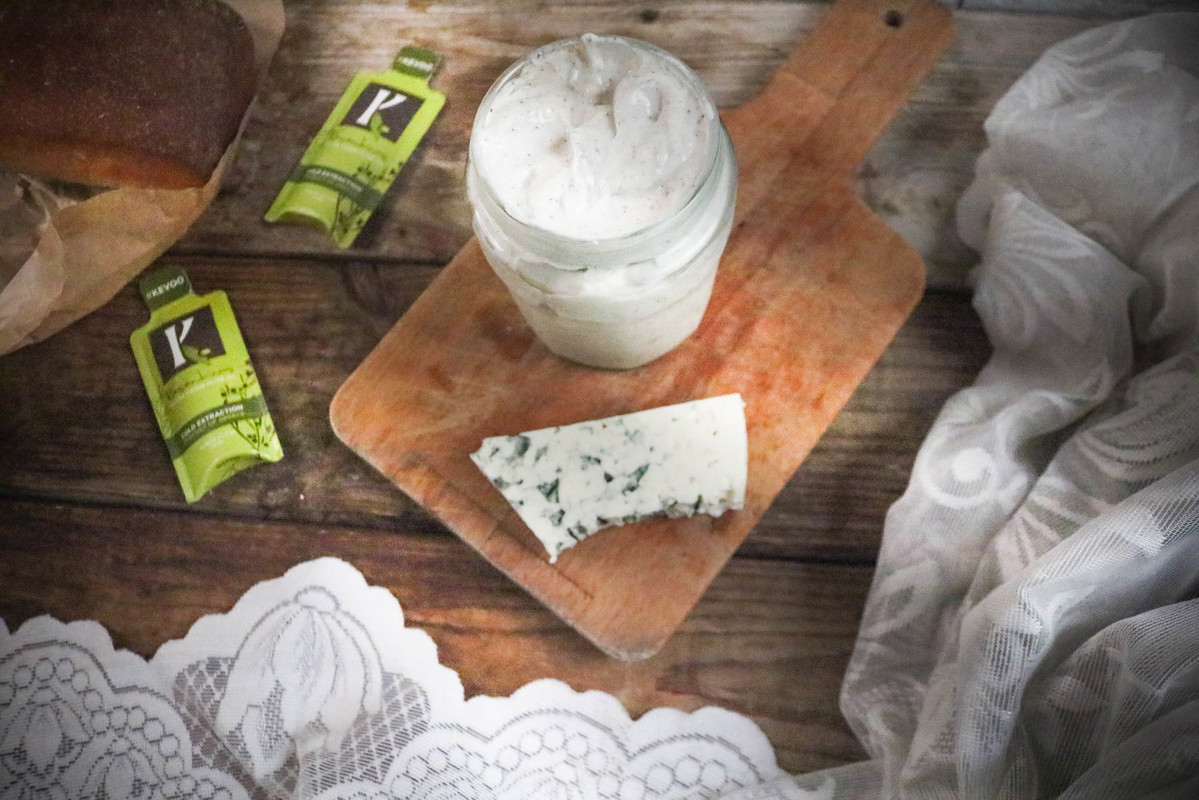 Recipe-84-Blue Cheese Evoo Aioli