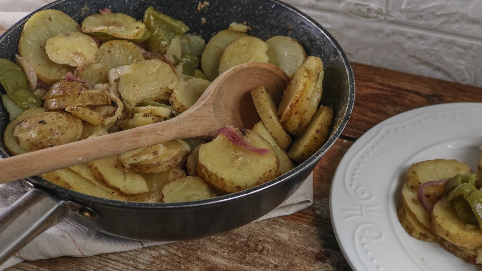 Image of Recipe-211-Poor Mans Potatoes, Patatas A Lo Pobre