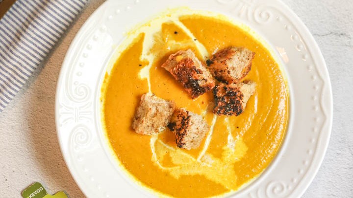 Image of Recipe-247-Butternut Squash and Apple Soup with Toasted Croutons