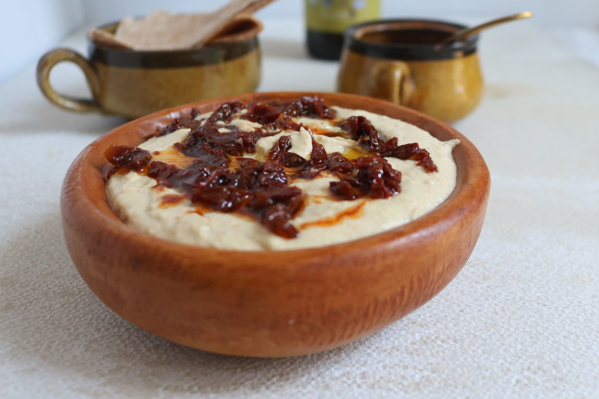 Recipe-309-Hummus with Dried Tomatoes Paprika Olive Oil
