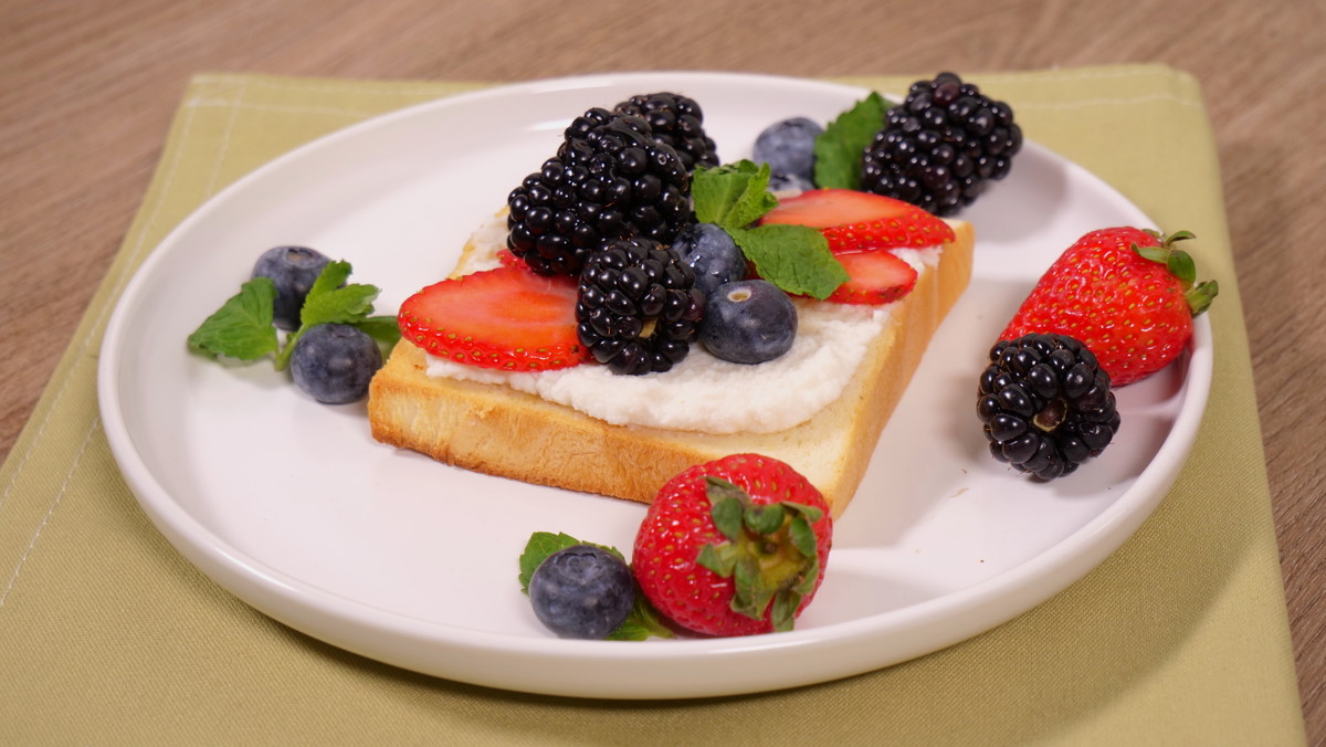 Berry Breakfast Toast