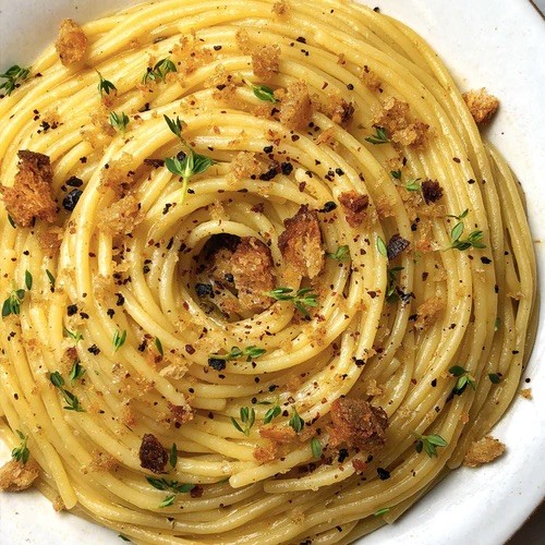 Image of One-Pan Garlic and Caper Spaghetti