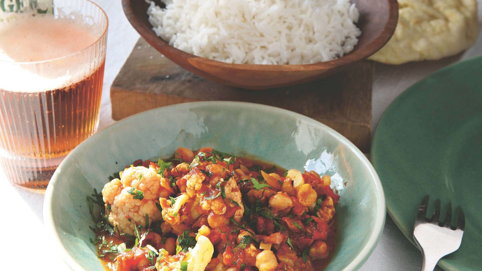 Image of Curry mit Blumenkohl und Kichererbsen