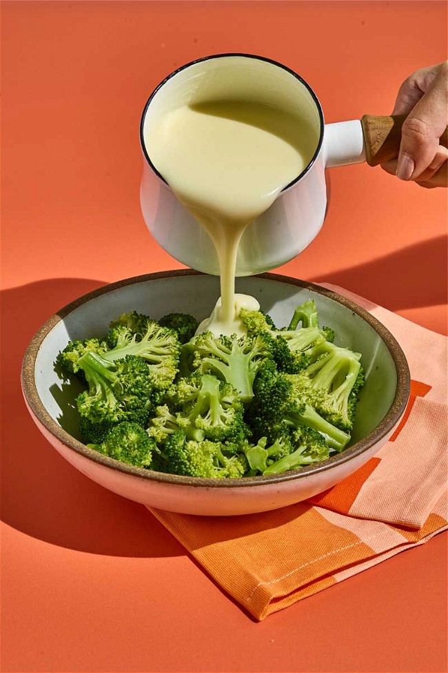 Image of How to Make Cheddar Cheese Sauce