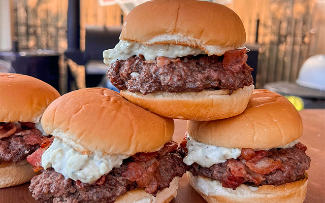 Bacon Blue Cheese Burger – HowToBBQRight